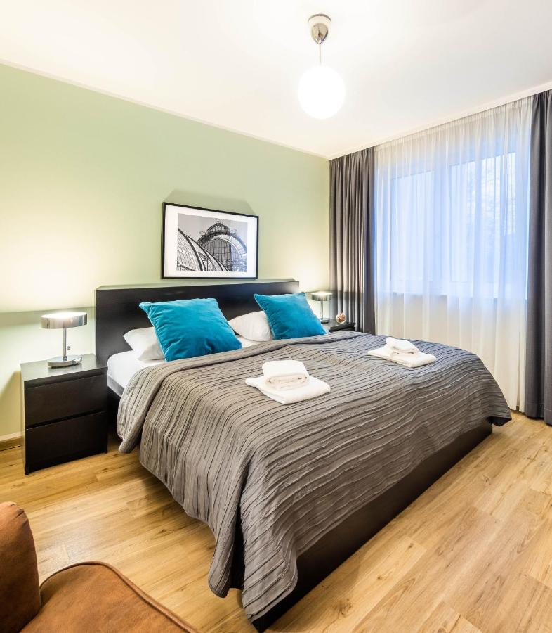 Deluxe Zimmer mit 1 Schlafzimmer und Balkon